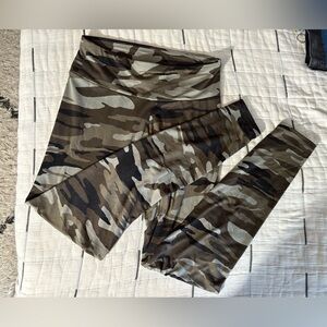 Express Camouflage Leggings - Green and Brown